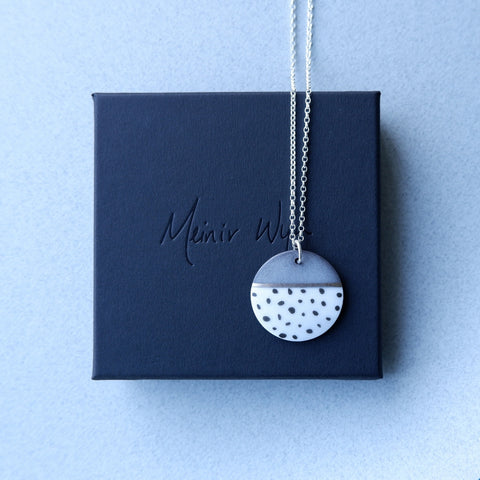 Black & White Dotted Necklace